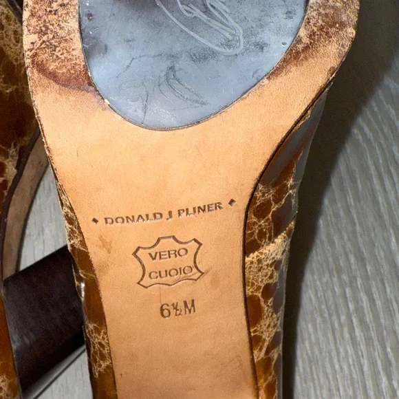 Donald J Pliner Casey Heels Pumps Shoes Size 6.5 - Picture 10 of 11